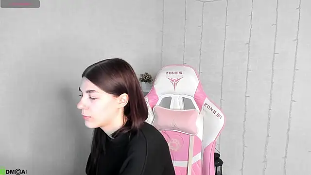 LunaRossaa online show from April 10, 1:44 am