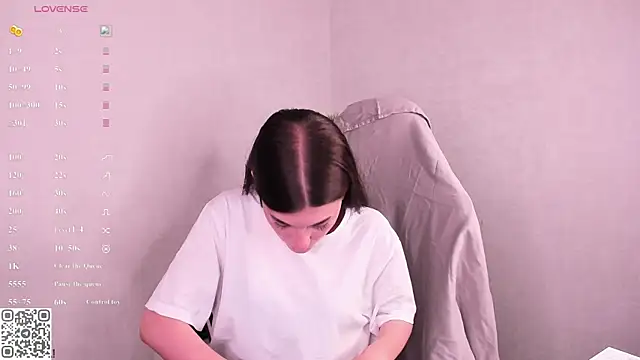 Snapshot of LunaRossaa chatting on July 7, 11:42 pm LunaRossaa online show from July 7, 11:42 pm