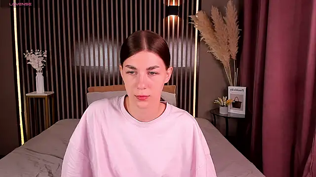 Snapshot of LunaRossaa chatting on July 9, 11:42 pm LunaRossaa online show from July 9, 11:42 pm