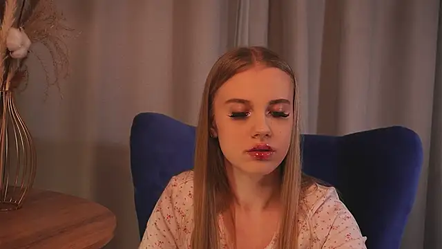 tayashy online show from April 16, 4:30 pm