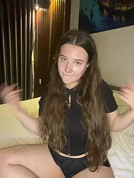 KristieKitty online show from April 5, 6:05 pm