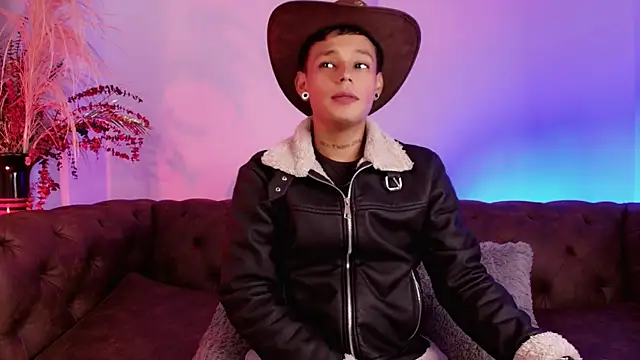 Snapshot of Baleriion1 chatting on March 4, 10:49 pm Baleriion1 online show from March 4, 10:49 pm