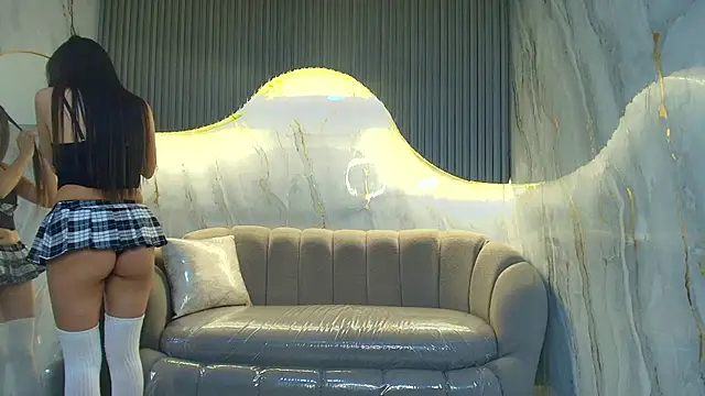Snapshot of candy_sky_r chatting on July 2, 3:23 am candy sky r online show from July 2, 3:23 am