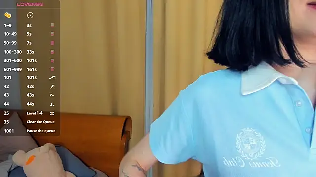 Snapshot of LynnCiprian chatting on June 3, 8:25 pm LynnCiprian online show from June 3, 8:25 pm