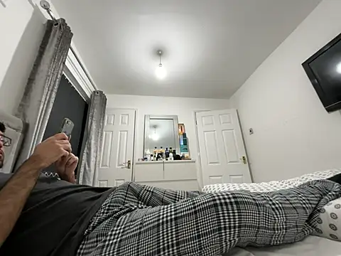 Snapshot of r130130 chatting on March 25, 7:53 pm r130130 online show from March 25, 7:53 pm