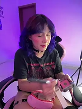 Snapshot of reicos_ chatting on July 1, 6:04 am reicos online show from July 1, 6:04 am