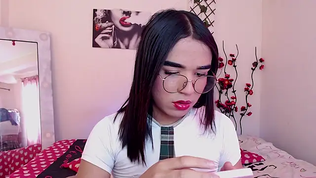 Candyy doll   online show from April 11, 6:23 pm