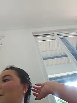 Snapshot of Pretty_Julieta chatting on July 3, 7:09 pm Pretty Julieta online show from July 3, 7:09 pm