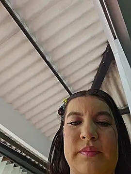 Snapshot of Pretty_Julieta chatting on July 7, 7:18 pm Pretty Julieta online show from July 7, 7:18 pm