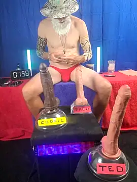 Snapshot of FantasyMan-BiWM chatting on April 12, 12:48 am FantasyMan-BiWM online show from April 12, 12:48 am