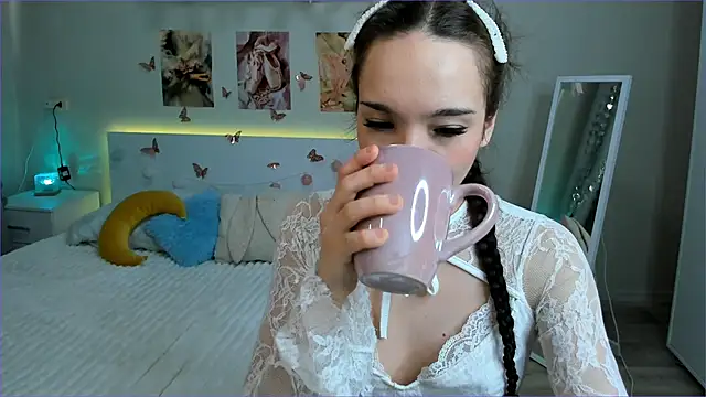 Snapshot of Milly_Lane chatting on May 15, 3:13 am Milly Lane online show from May 15, 3:13 am