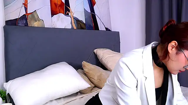 Snapshot of NelleMihalko chatting on July 11, 1:25 pm NelleMihalko online show from July 11, 1:25 pm