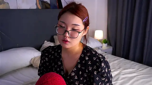 Snapshot of NelleMihalko chatting on July 16, 12:55 pm NelleMihalko online show from July 16, 12:55 pm