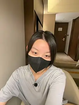 Snapshot of HolyMaidenLily chatting on March 26, 7:47 am HolyMaidenLily online show from March 26, 7:47 am