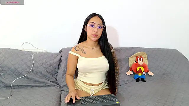 vanessaadol online show from June 20, 11:13 am