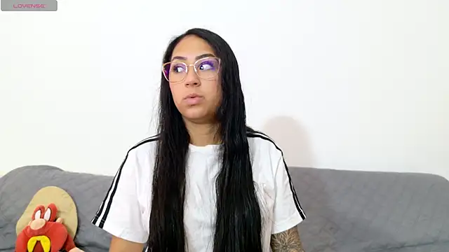 vanessaadol online show from July 15, 9:14 am