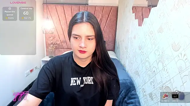 Zoe  Taylor   online show from March 30, 11:55 am