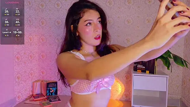 MiiaCullens online show from April 25, 11:46 am