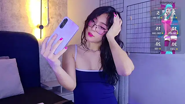 MiiaCullens online show from June 11, 1:09 pm