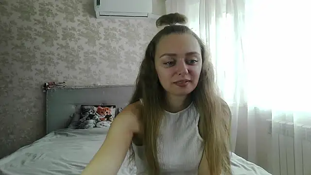 MysticGlimmer online show from April 20, 11:24 am