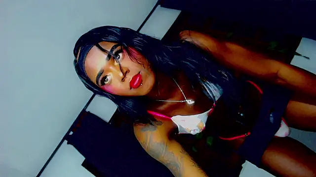 laaura dolll online show from March 28, 3:17 am