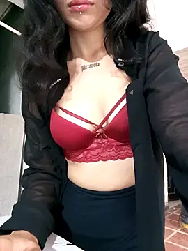 Petite Artemis online show from March 13, 2:45 pm