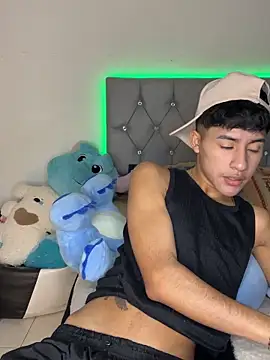 Snapshot of Sebas_fire4 chatting on June 7, 10:46 pm Sebas fire4 online show from June 7, 10:46 pm