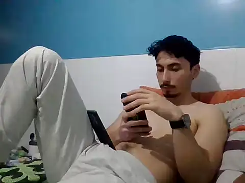 McJoy Leim online show from March 6, 1:24 am