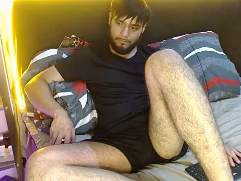 Snapshot of angrydeimos87 chatting on May 1, 4:06 am angrydeimos87 online show from May 1, 4:06 am