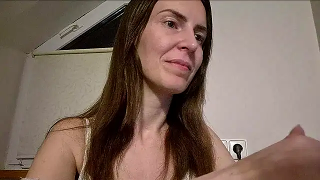 Snapshot of AnnaTight chatting on May 4, 7:54 pm AnnaTight online show from May 4, 7:54 pm
