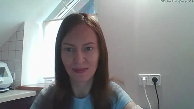 Snapshot of AnnaTight chatting on May 18, 8:31 am AnnaTight online show from May 18, 8:31 am