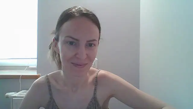 Snapshot of AnnaTight chatting on July 10, 9:01 am AnnaTight online show from July 10, 9:01 am