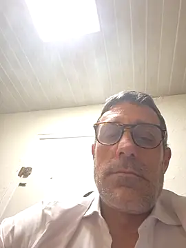 Snapshot of ambrosio669 chatting on April 3, 1:14 am ambrosio669 online show from April 3, 1:14 am