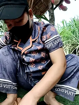 Tini-mimi online show from April 18, 1:31 am