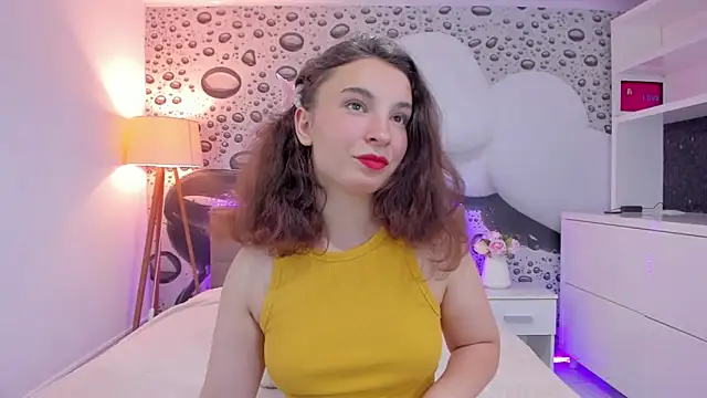 Snapshot of JosephineRows chatting on June 20, 12:19 pm JosephineRows online show from June 20, 12:19 pm
