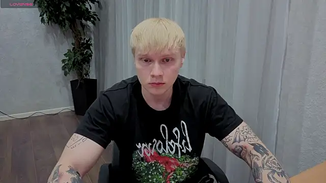 Whitesmoke666 online show from March 10, 9:42 pm