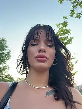 RaniaSnow online show from July 18, 3:33 am