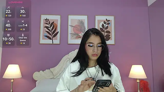 Snapshot of YayaQueen chatting on May 25, 12:11 pm YayaQueen online show from May 25, 12:11 pm
