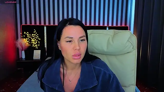 Casey Min online show from March 21, 1:16 pm