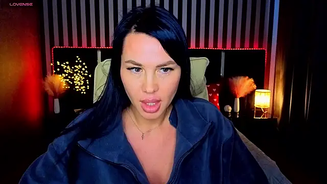 Casey Min online show from March 22, 1:25 pm