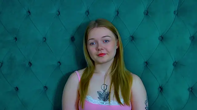 Snapshot of ElinaVale chatting on May 22, 5:18 pm ElinaVale online show from May 22, 5:18 pm