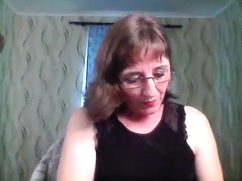 Alisaprice077 online show from April 21, 2:34 pm