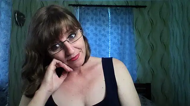 Snapshot of Alisaprice077 chatting on June 20, 10:18 am Alisaprice077 online show from June 20, 10:18 am