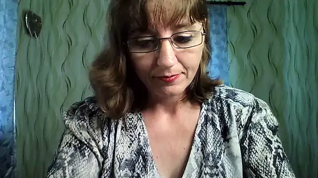 Snapshot of Alisaprice077 chatting on July 4, 7:03 am Alisaprice077 online show from July 4, 7:03 am