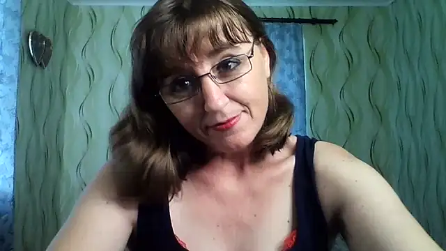 Snapshot of Alisaprice077 chatting on July 18, 9:46 am Alisaprice077 online show from July 18, 9:46 am