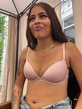 Cloe pink1 online show from June 3, 6:46 pm