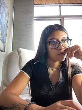 chanell pinkk online show from April 7, 1:00 pm