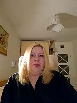 JanieLight53 online show from April 4, 8:39 pm