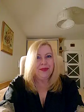 JanieLight53 online show from April 16, 6:19 pm