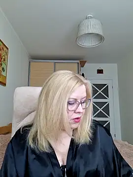JanieLight53 online show from April 22, 1:12 pm